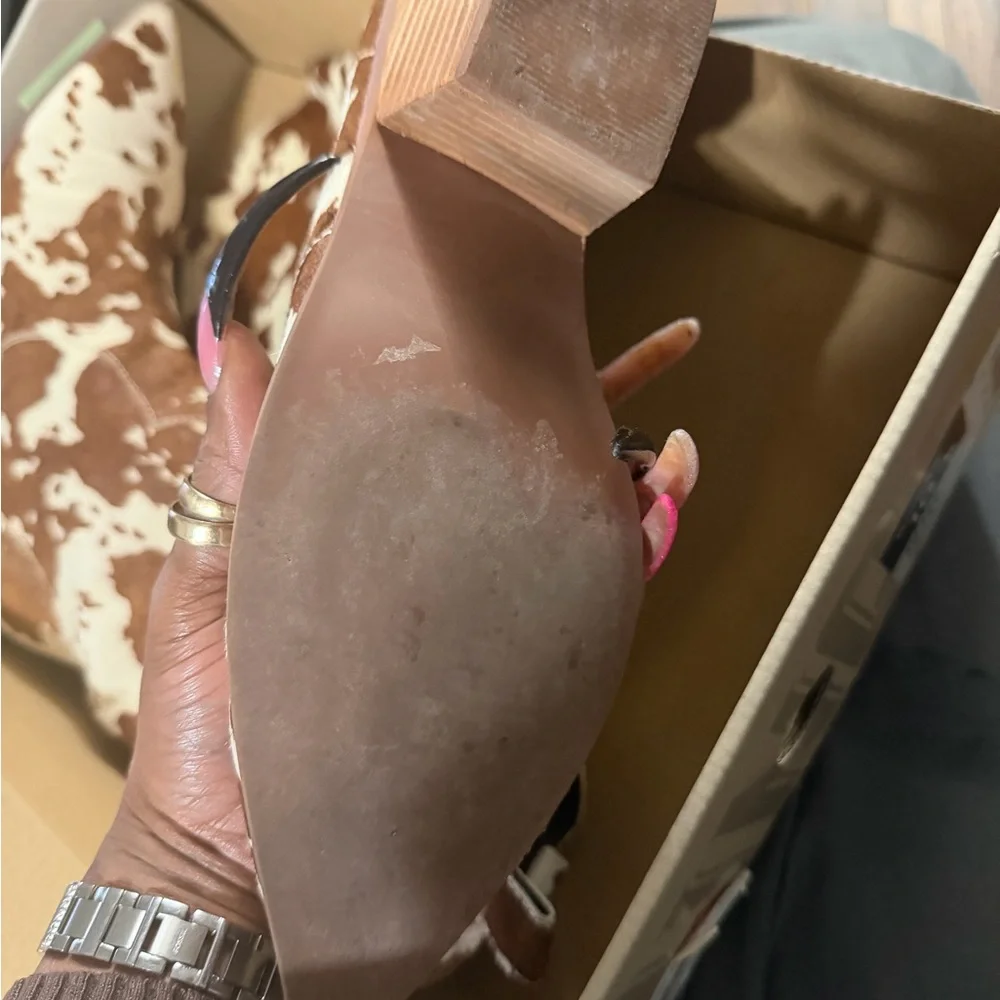 Dingo Brown and White Heeled Boots - Picture 7 of 12